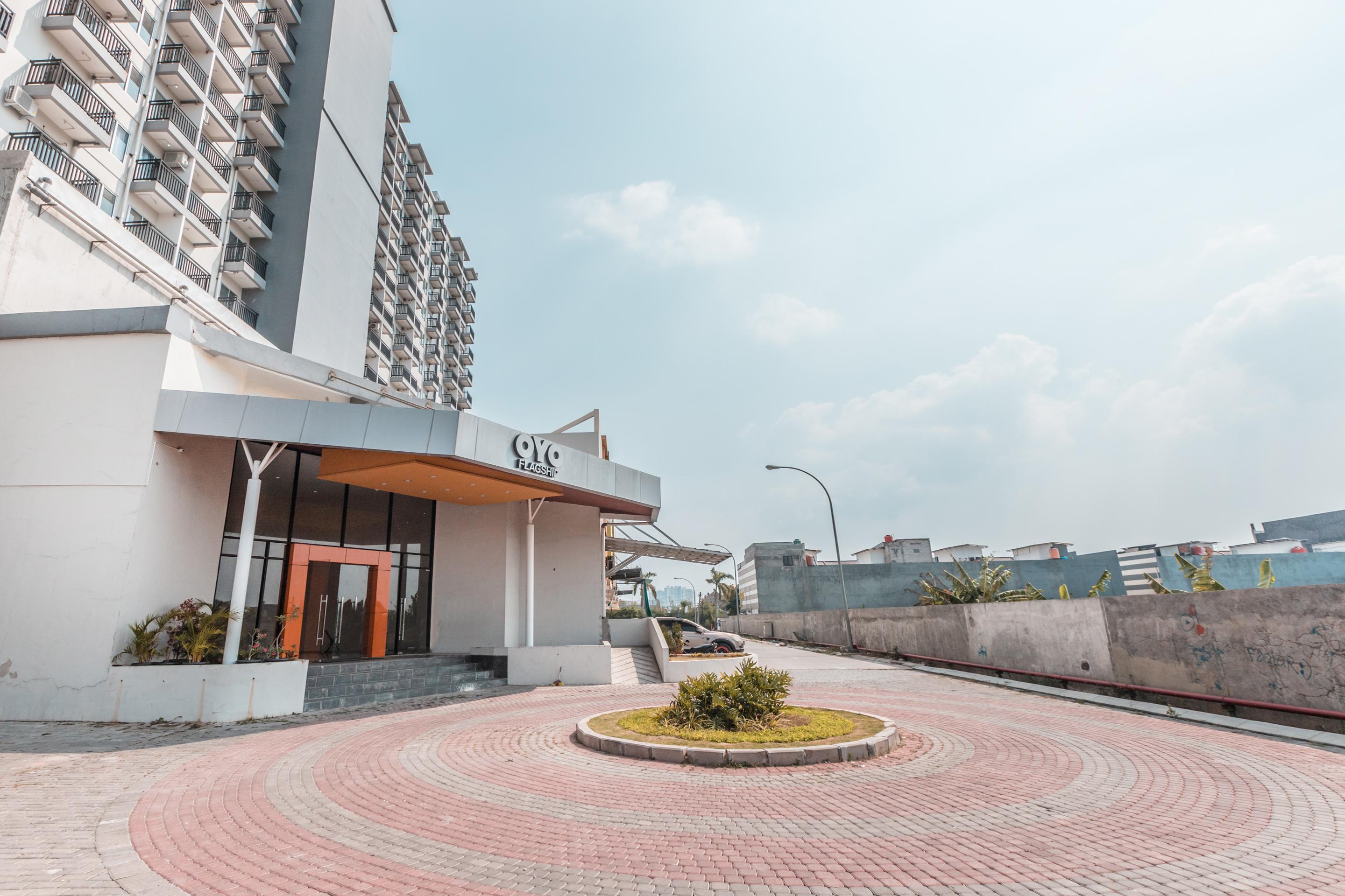 Oyo Flagship 766 Prima Orchard Hotel Bekasi Buitenkant foto