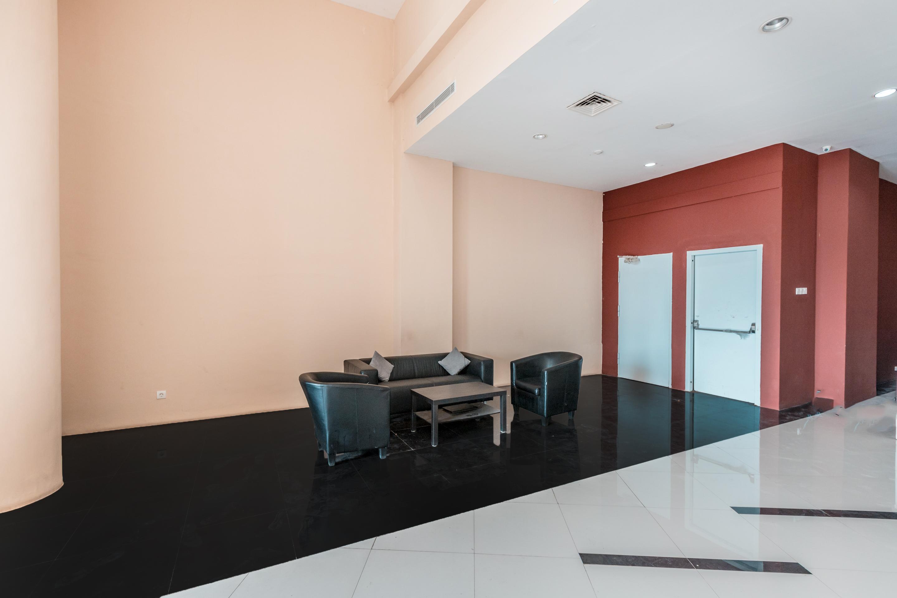 Oyo Flagship 766 Prima Orchard Hotel Bekasi Buitenkant foto