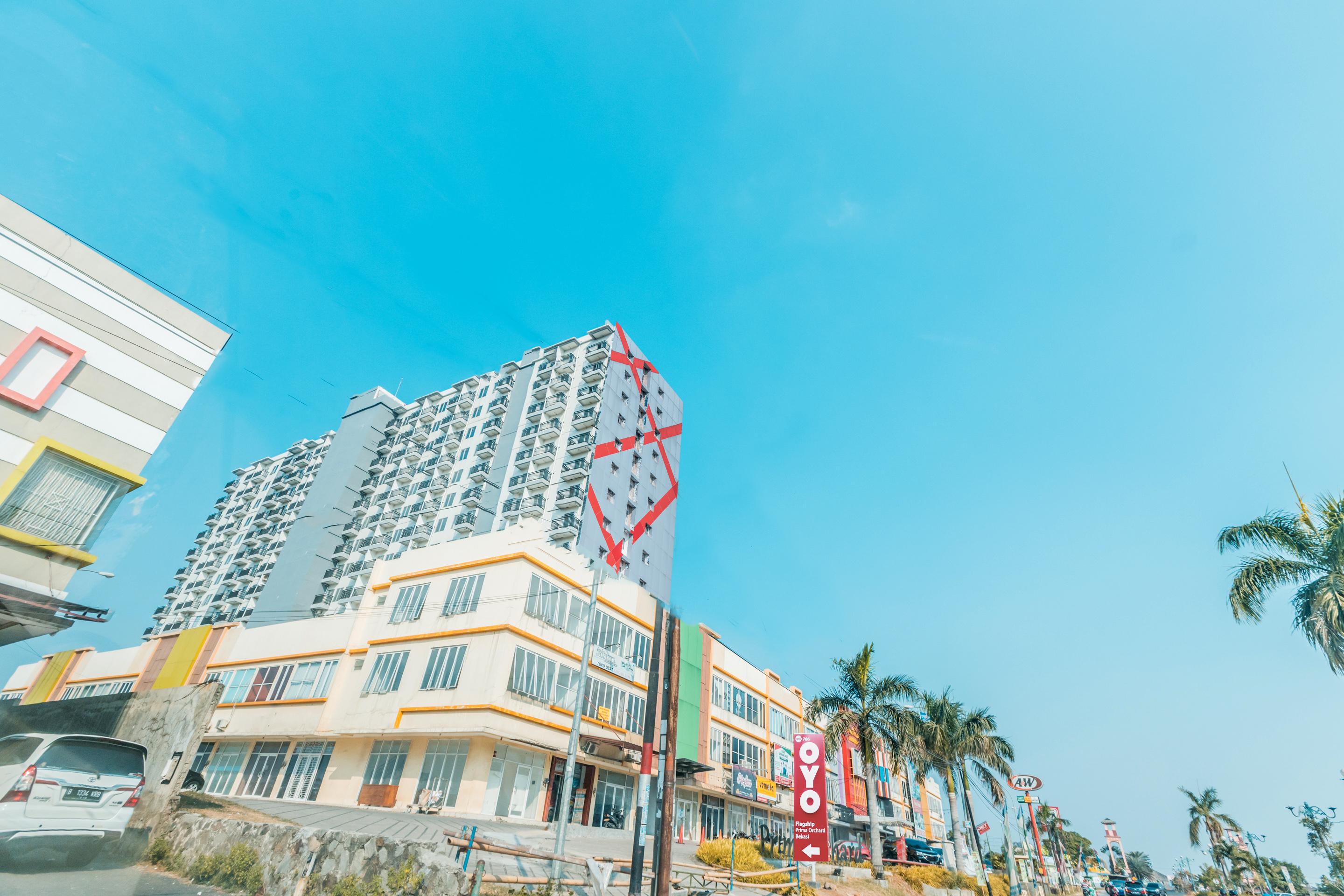 Oyo Flagship 766 Prima Orchard Hotel Bekasi Buitenkant foto