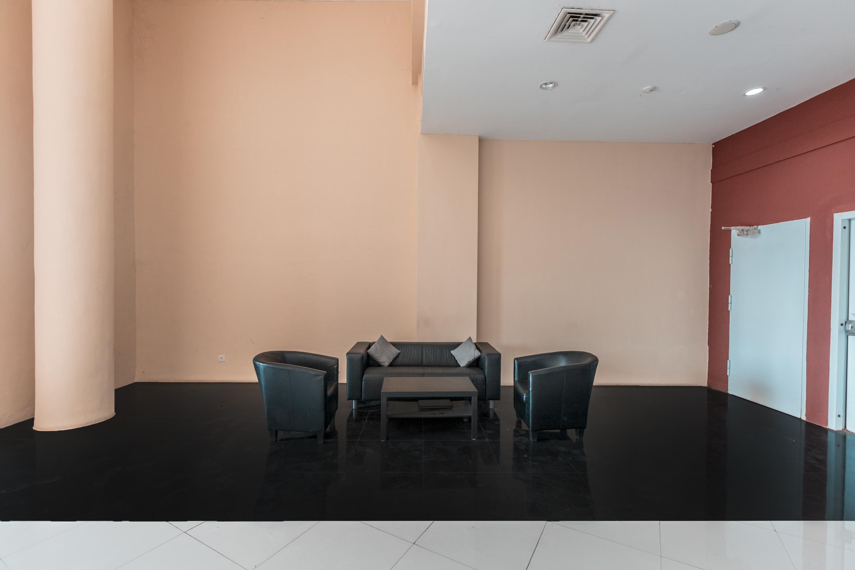 Oyo Flagship 766 Prima Orchard Hotel Bekasi Buitenkant foto